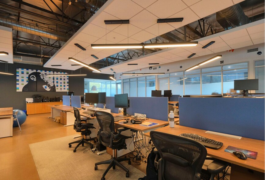 More Photos Of 855 Douglas St, El Segundo Loft Creative Space For Lease