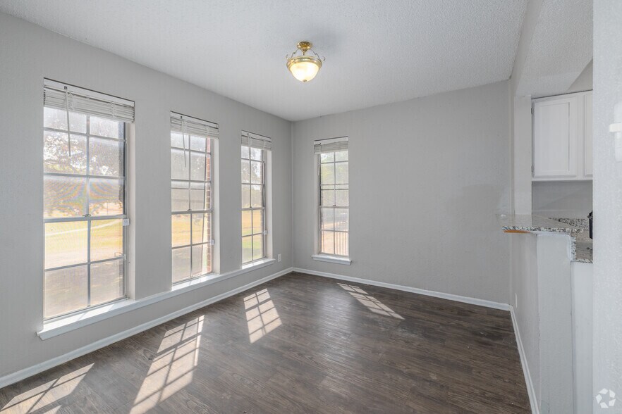 More Photos Of 13050 Park Xing, San Antonio Apartments For Sale