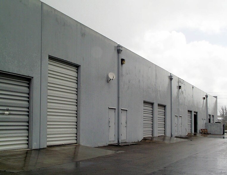 More Photos Of 2400 W 84th St, Hialeah Warehouse For Sale