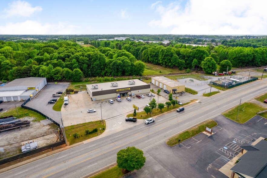 More Photos Of 1215 N Main St, Fountain Inn Freestanding For Sale