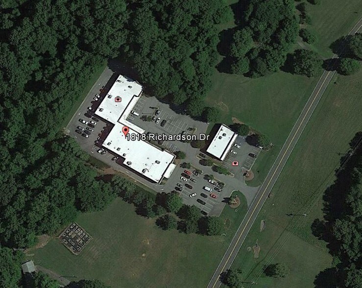 More Photos Of 1818 Richardson Dr, Reidsville Medical For Lease