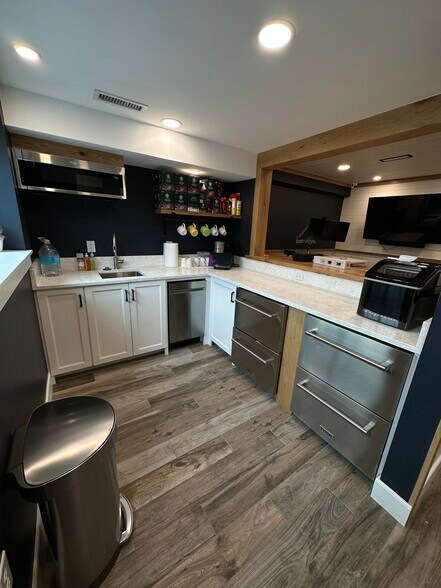 More Photos Of 1 Merrimac St, Newburyport Apartments For Sale
