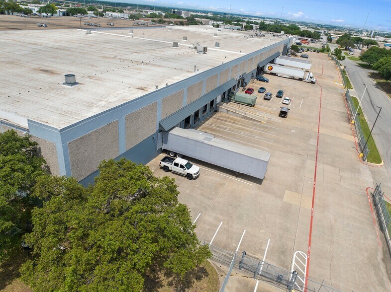 More Photos Of 807-809 110th St, Arlington Distribution For Lease