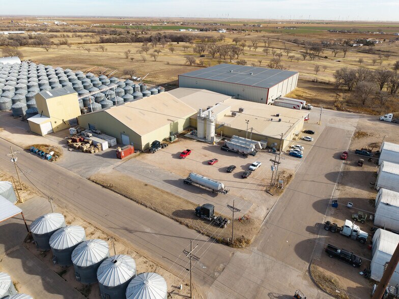 More Photos Of 225 Lawton Ave, Hereford Manufacturing For Sale