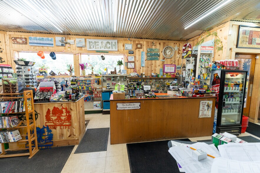 More Photos Of 7861 Mystic Lake Dr, Lake Storefront For Sale