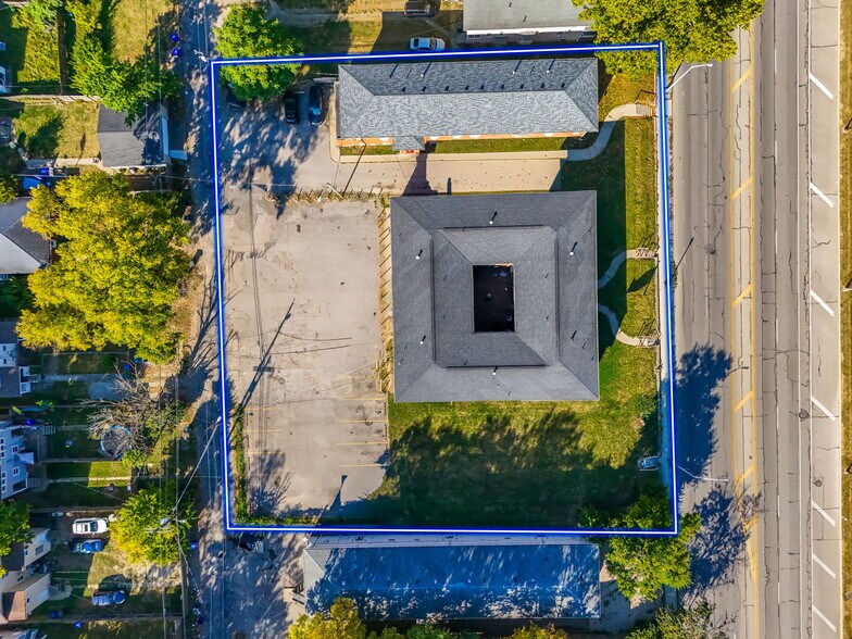 More Photos Of 2031-2033 W Broad St, Columbus Apartments For Sale