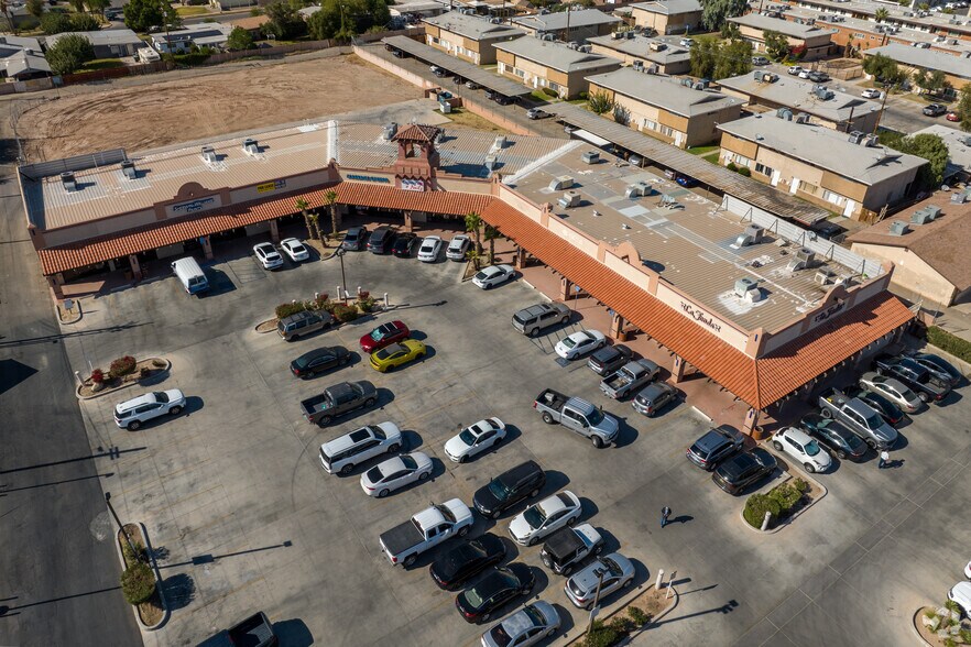 More Photos Of 1950 S 4th St, El Centro General Retail For Sale