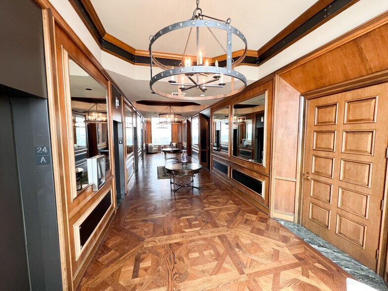 More Photos Of 303 W Wall St, Midland Office For Sale