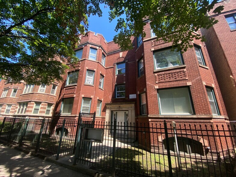 More Photos Of , Chicago Multifamily For Sale