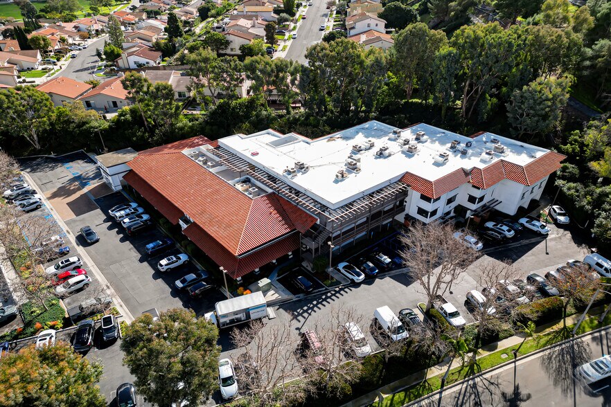 More Photos Of 25550 Hawthorne Blvd, Torrance Medical For Lease