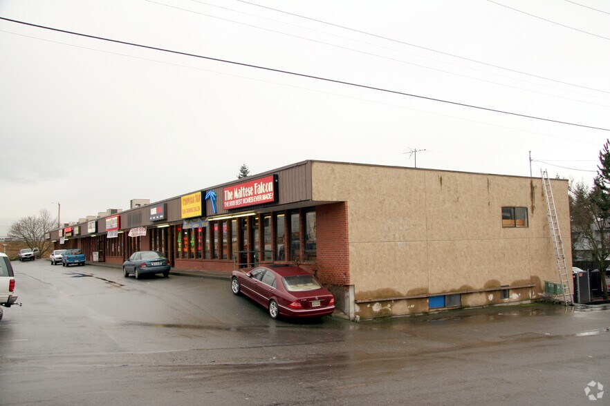 More Photos Of 9801-9921 Aurora Ave N, Seattle General Retail For Lease