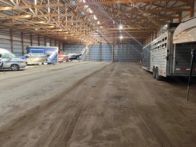 More Photos Of 409 NE 11th St, Austin Warehouse For Lease