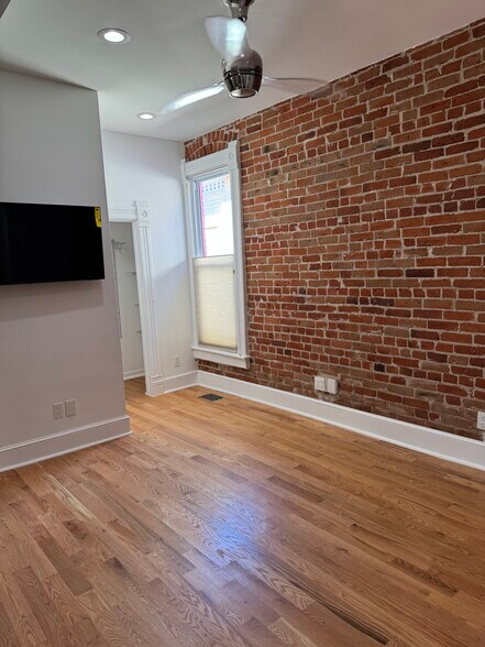 More Photos Of 2926 Welton St, Denver Specialty For Sale