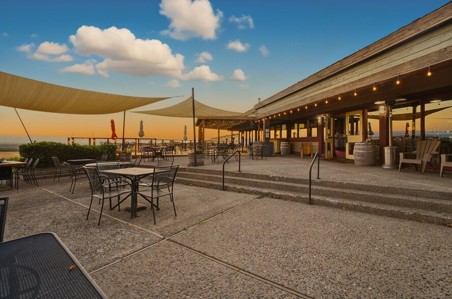 More Photos Of 1500 Vintage Rd, Zillah Winery Vineyard For Sale