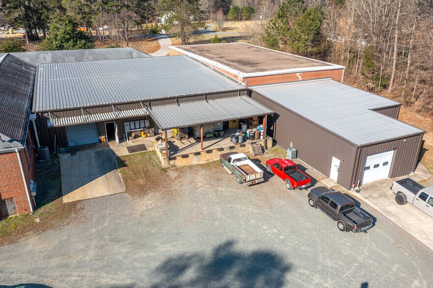 More Photos Of 1434 Farrington Rd, Apex Light Manufacturing For Sale