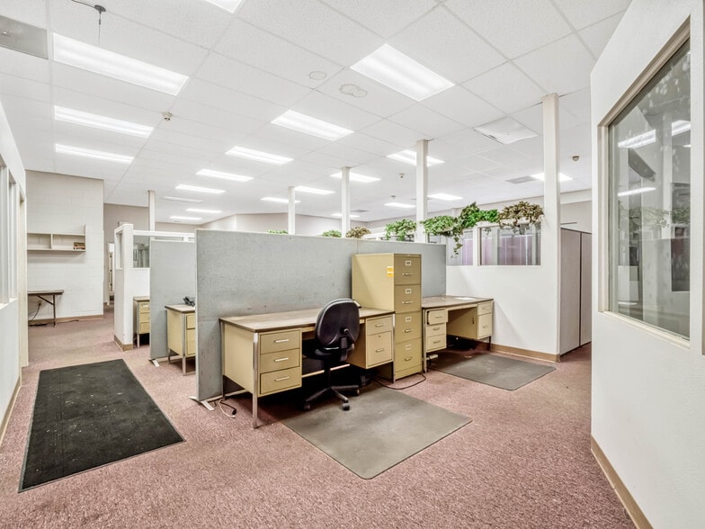 More Photos Of 34135 Cardinal Ln, Eustis Warehouse For Sale