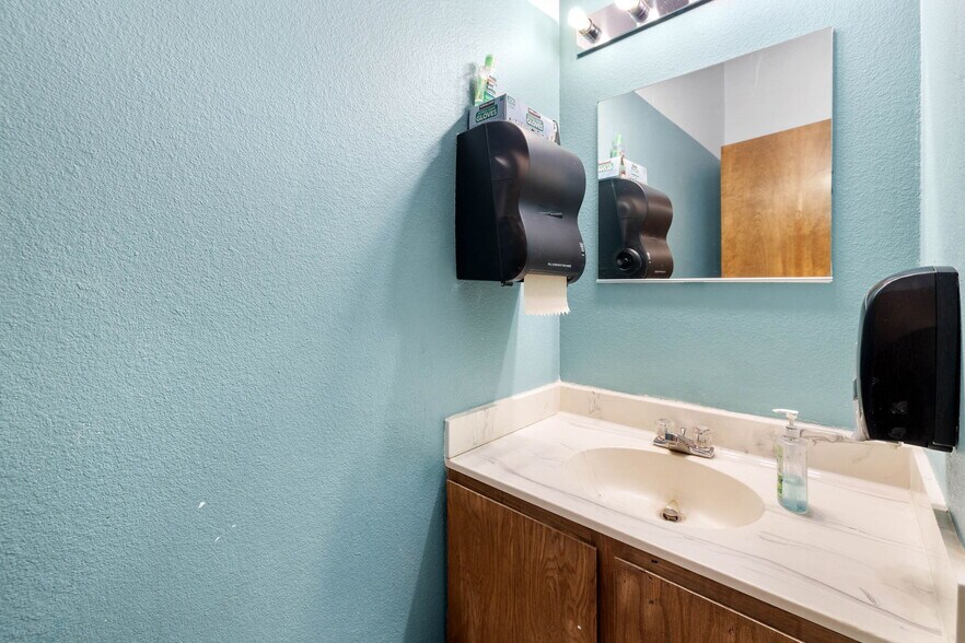 More Photos Of 1455 Willow Creek Rd, Prescott Religious Facility For Sale