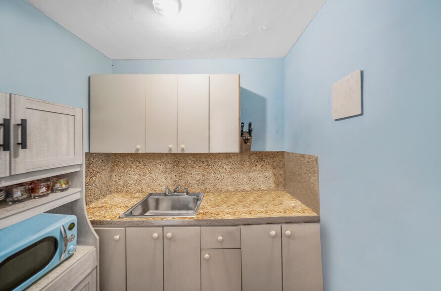 More Photos Of 1925 NW 79th St, Miami Apartments For Sale