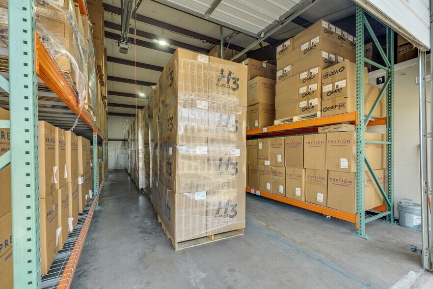 More Photos Of 14121 W US 290 Hwy, Austin Warehouse For Lease