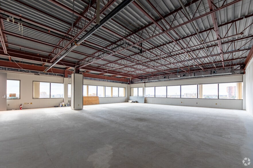 More Photos Of 1603-1615 Dundas St E, Whitby Unknown For Lease