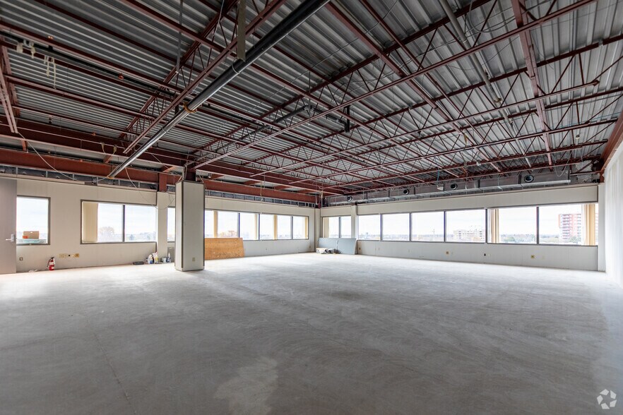 More Photos Of 1615 Dundas St E, Whitby General Retail For Lease