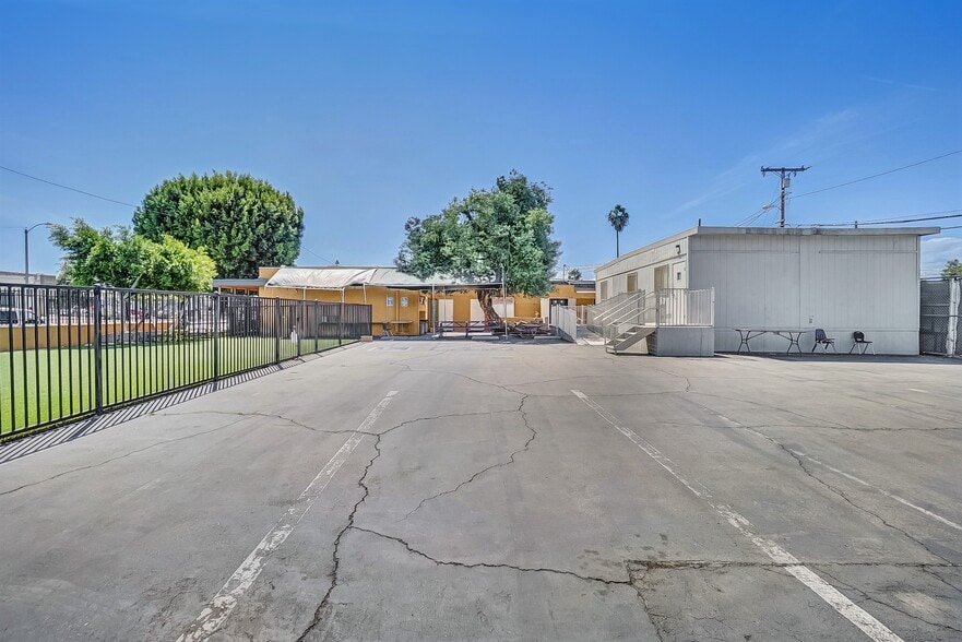 More Photos Of 4513 E Compton Blvd, Compton Schools For Sale