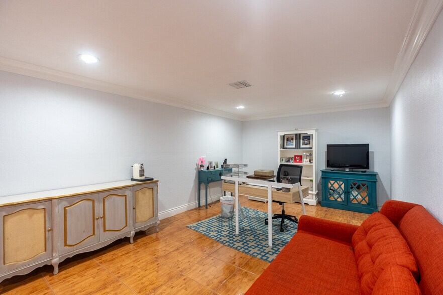 More Photos Of , Coral Gables Office For Sale