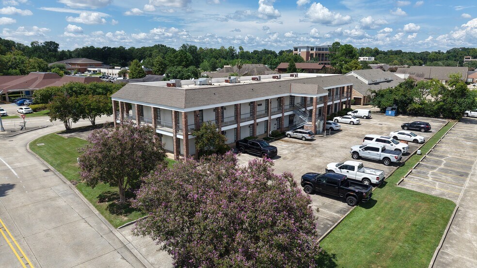 Primary Photo Of 7423 Picardy Ave, Baton Rouge Medical For Lease