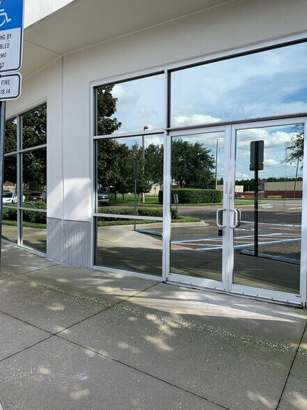 More Photos Of 8010 Sunport Dr, Orlando Light Distribution For Lease