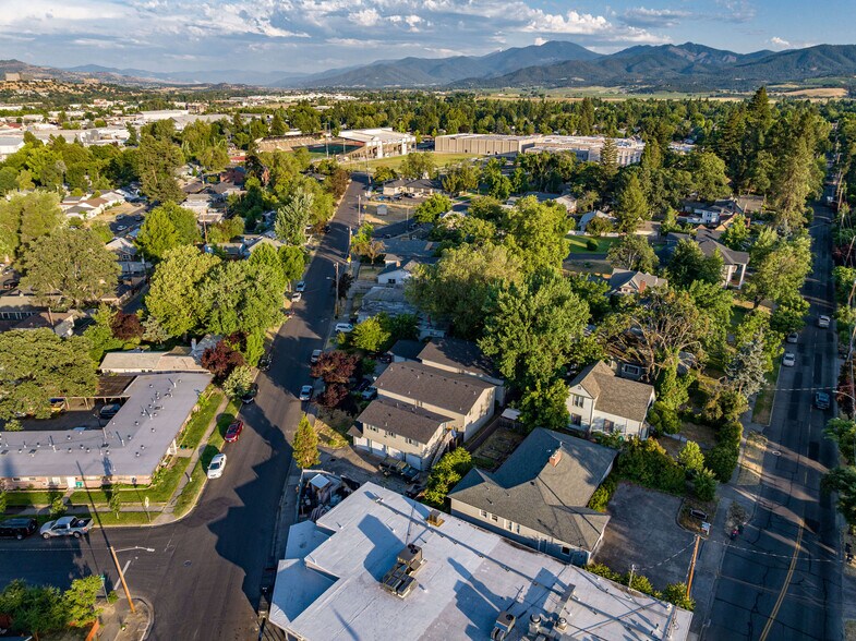 More Photos Of 516 J St, Medford Multifamily For Sale