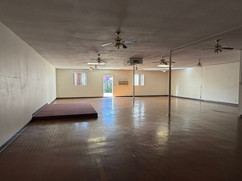 More Photos Of 5239 Atlantic Ave, Long Beach Freestanding For Sale