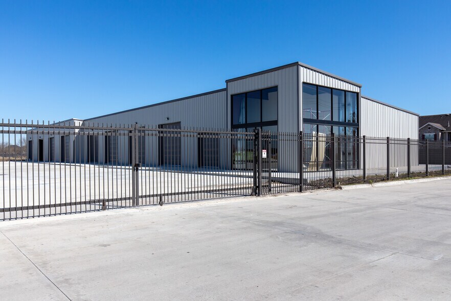 Primary Photo Of 6205 S Sam Houston Pky E, Houston Flex For Lease