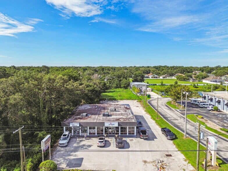 More Photos Of 2617 E Brandon Blvd, Valrico Storefront For Sale