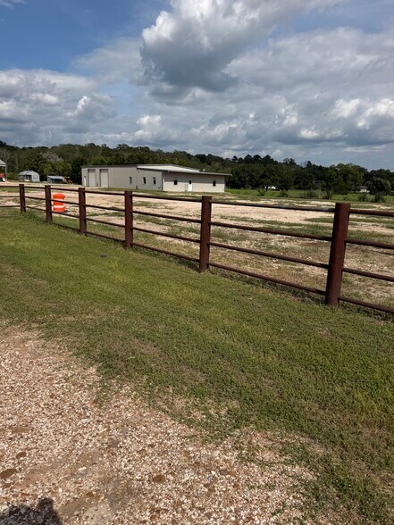 More Photos Of 3940 N US Highway 77, La Grange Industrial For Lease