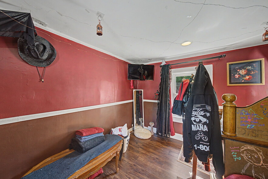 More Photos Of 23 Malcolm St, Morristown Industrial For Sale