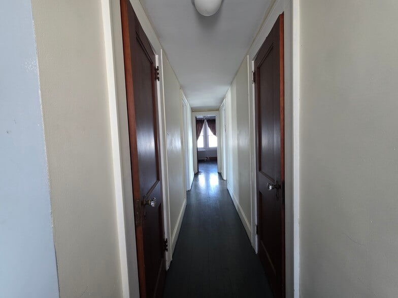 More Photos Of 420 Townline Rd, Hauppauge Office For Sale