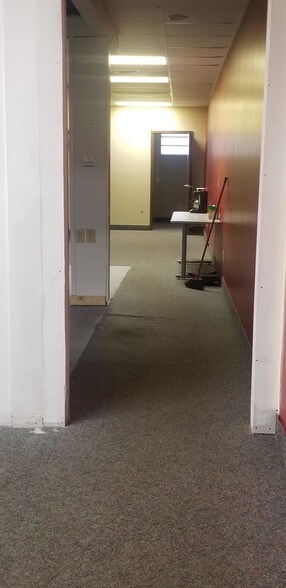 More Photos Of 611 E Weber Rd, Columbus Office For Lease