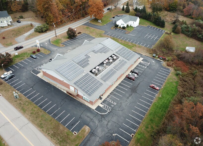 More Photos Of 199 Old Hartford Rd, Colchester Storefront Retail Office For Lease