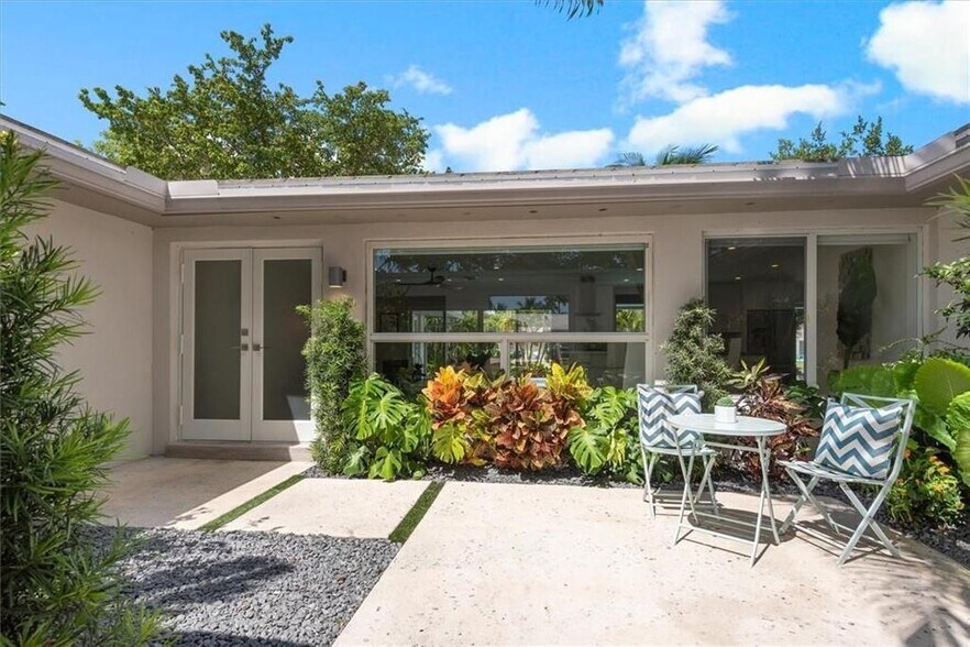 More Photos Of 5821 NE 14th Way, Fort Lauderdale Flex For Sale