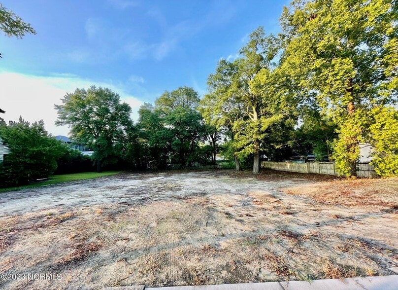 More Photos Of 412 Castle St, Wilmington Land For Sale
