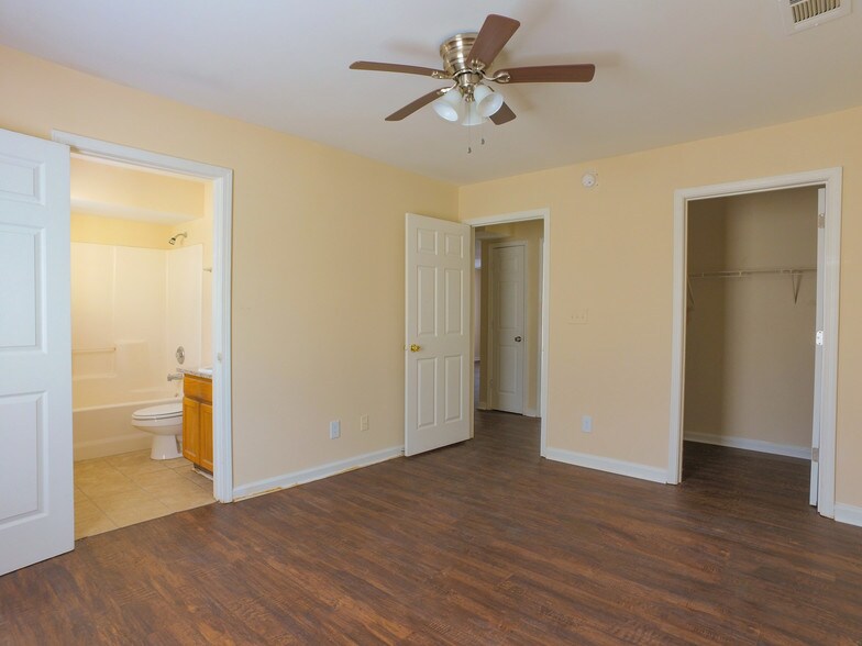 More Photos Of 8373 Thomas Rd, Jonesboro Apartments For Sale