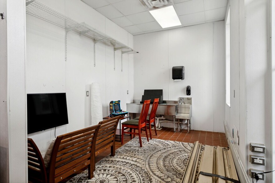 More Photos Of , Tampa Unknown For Sale