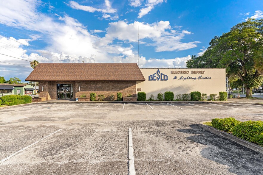 Primary Photo Of 711 S 14th St, Leesburg Storefront Retail Office For Sale