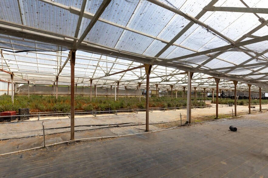 More Photos Of 2150 Elkhorn Rd, Castroville Manufacturing For Sale