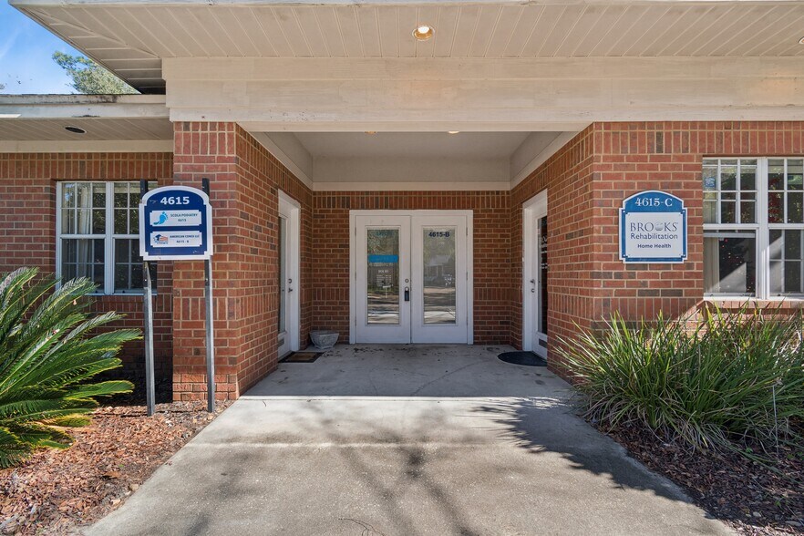 More Photos Of 4615 NW 53rd Ave, Gainesville Medical For Sale