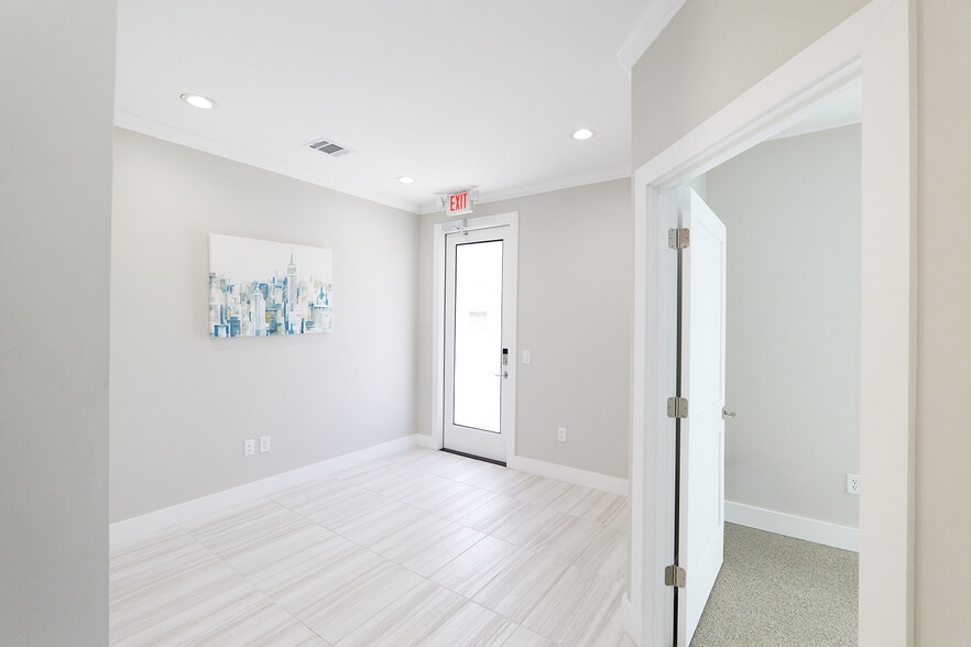 More Photos Of 1908 Yaupon Trl, Cedar Park Loft Creative Space For Sale