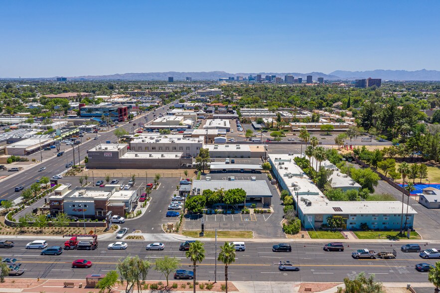 More Photos Of 531 E Bethany Home Rd, Phoenix Office For Sale