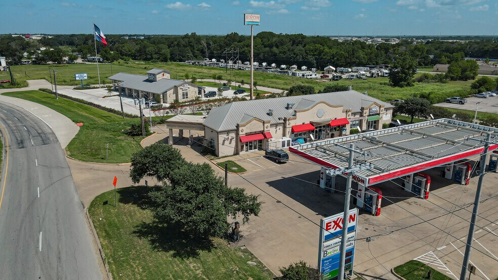 More Photos Of 3400-3402 Highway 21 E, Bryan Convenience Store For Lease