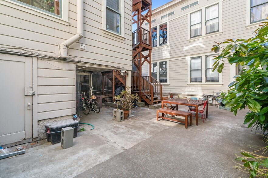 More Photos Of 123-127 Albion St, San Francisco Apartments For Sale