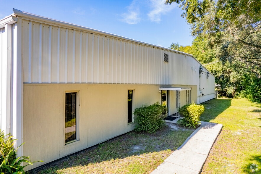 More Photos Of 5025 Hartford St, Tampa Warehouse For Sale
